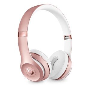 NWOT Beats Solo3 in rose gold *RARE*